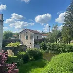 Les Griffons Hotel
