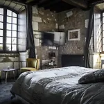 Otel Les Griffons Bourdeilles