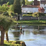 Les Griffons Bourdeilles
