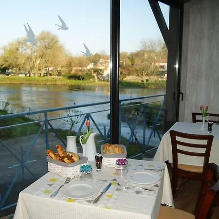 Les Griffons Hotel Bourdeilles