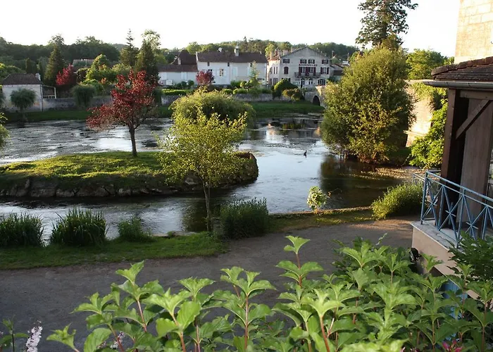 Les Griffons Bourdeilles