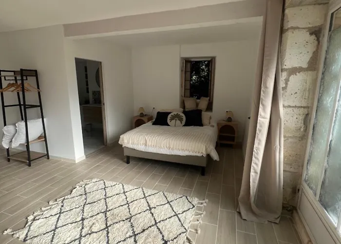 Les Griffons Hotel 3*