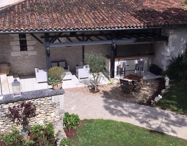 Les Griffons Hotel 3*