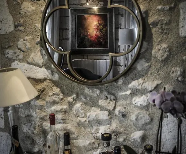 Les Griffons Hotel Bourdeilles